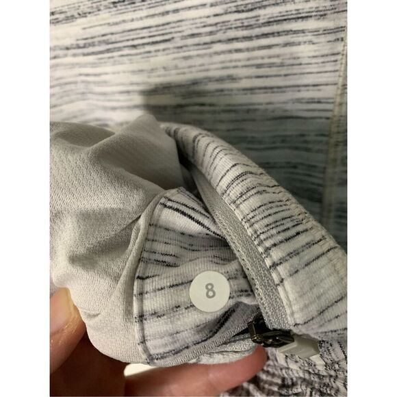 LULULEMON Think Fast Hoodie Space Dye White Silver women's size 8 - Picture 5 of 5